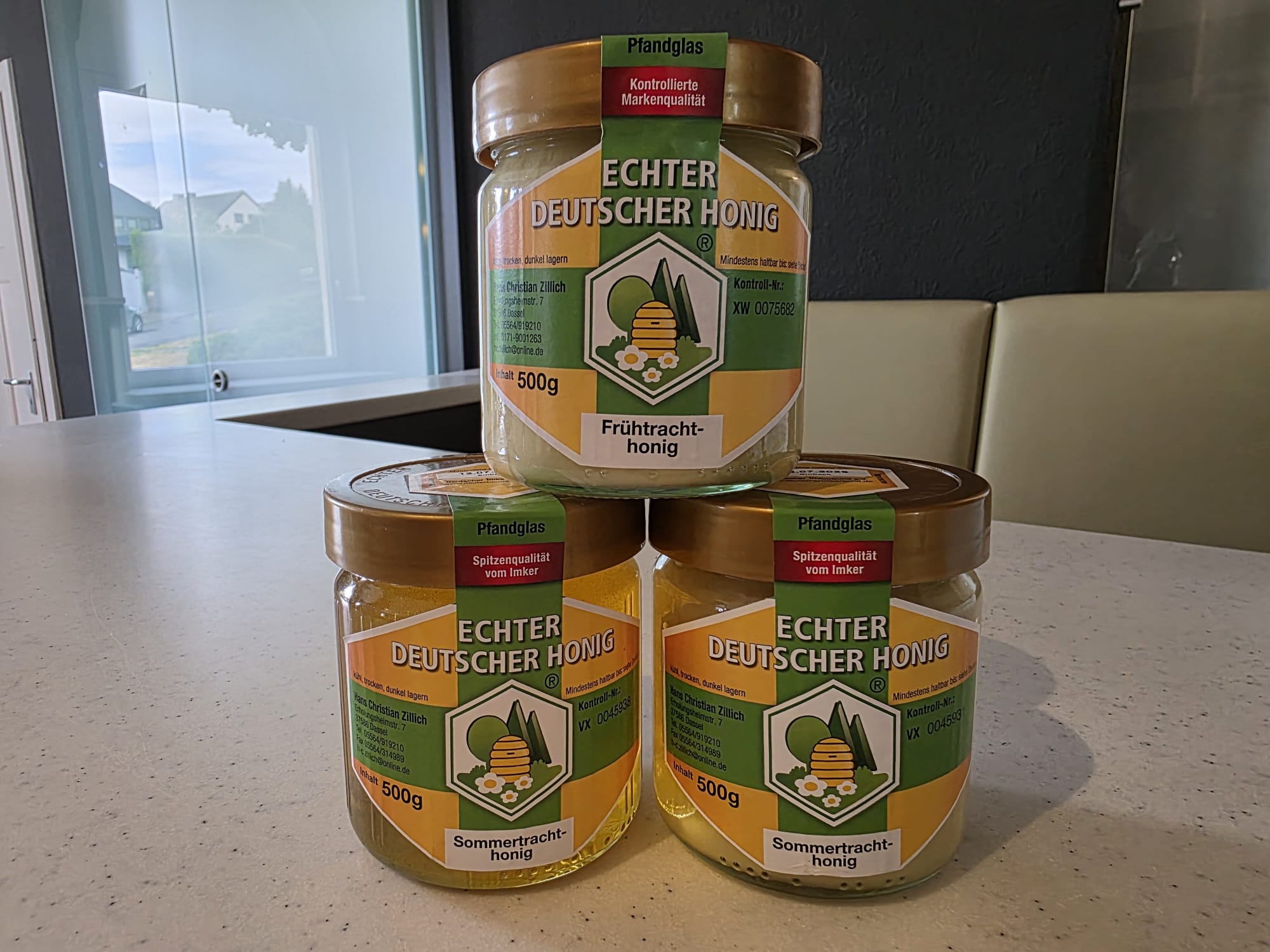 Verschiedene Sorten Einbecker Schützenhonig